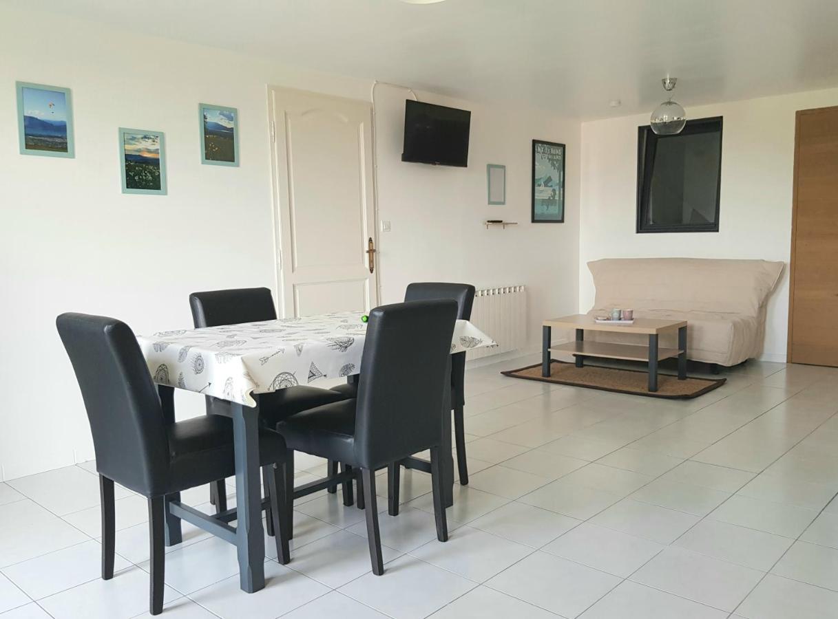 Appartement Independant Dans Maison Au Calme Pugny-Chatenod المظهر الخارجي الصورة