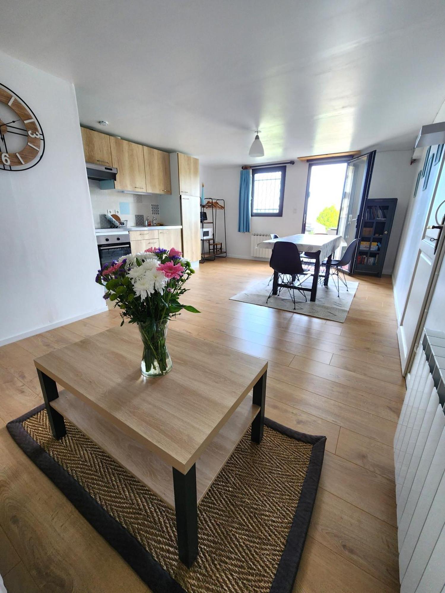 Appartement Independant Dans Maison Au Calme Pugny-Chatenod المظهر الخارجي الصورة